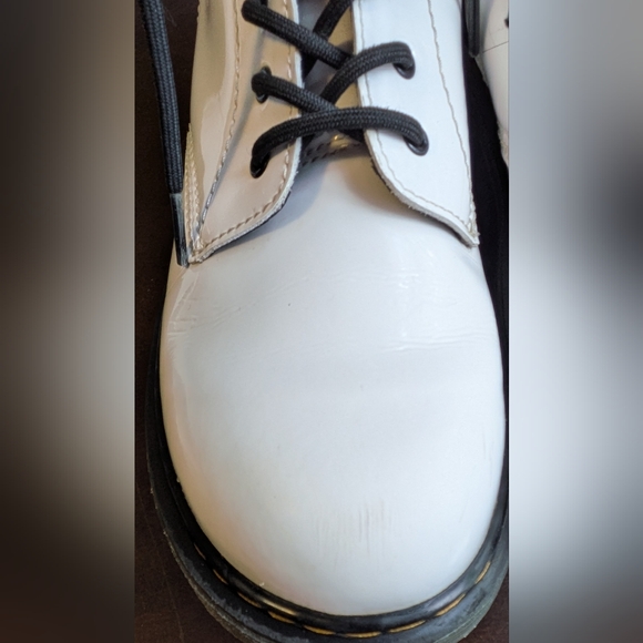 Dr. Martens 1460 Y White Lace Up Boots With Zipper. Size 7 Women, 6 Men. - Picture 10 of 12